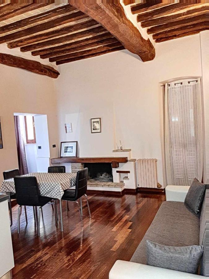 Ospitaci Appartamenti San Salvatore Foligno Luaran gambar